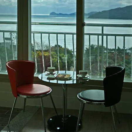 Light Sky Pension Geoje Exterior photo