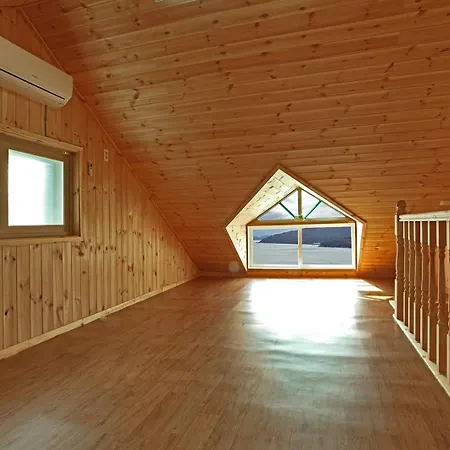 Light Sky Pension Geoje Exterior photo