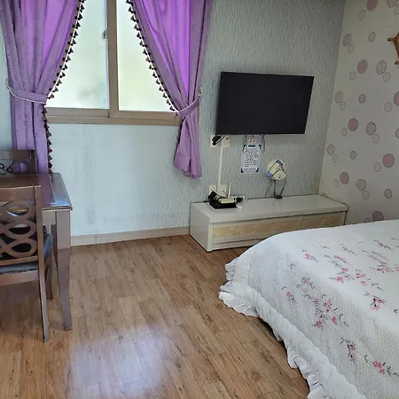 Light Sky Pension Geoje Exterior photo