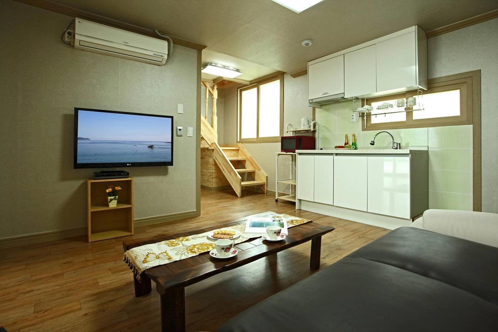 Holiday home Light Sky Geoje